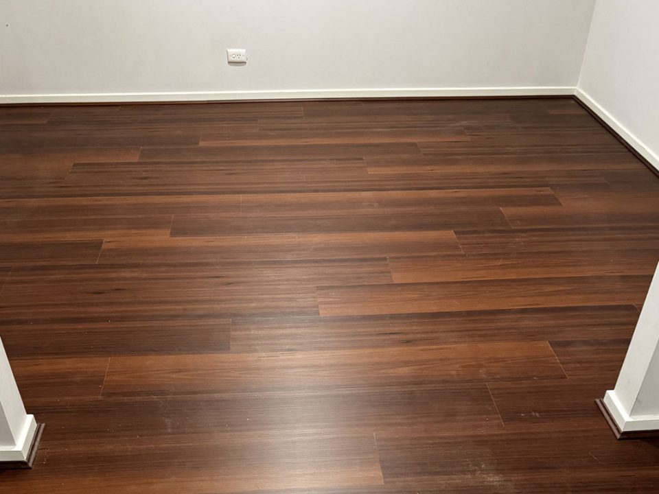gallery-item